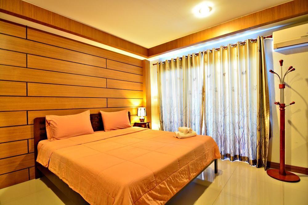 The Day Hotel Chonburi Exteriör bild